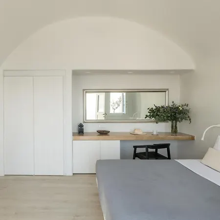 Hotel Porto Fira (Santorini)