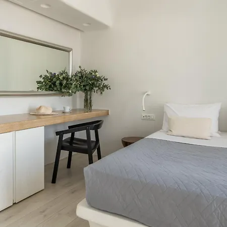 Hotel Porto Fira (Santorini)